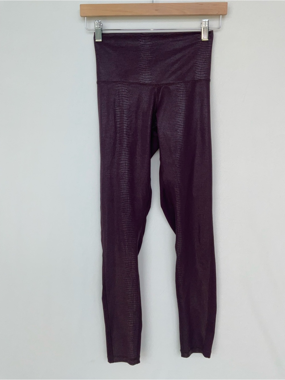 DYI High-Waist Textured Leggings in Plum